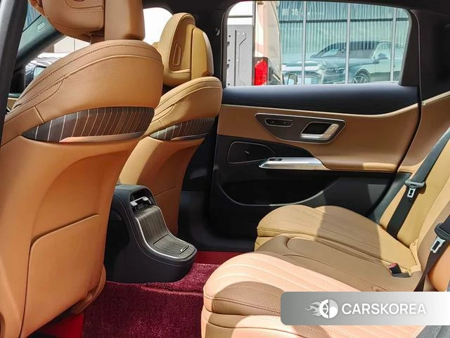 Mercedes-Benz E-class 2024 Черный из Китая, фото 4