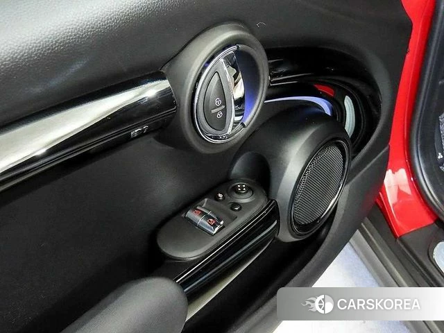 Mini Cooper 2022 Красный из Кореи, фото 4