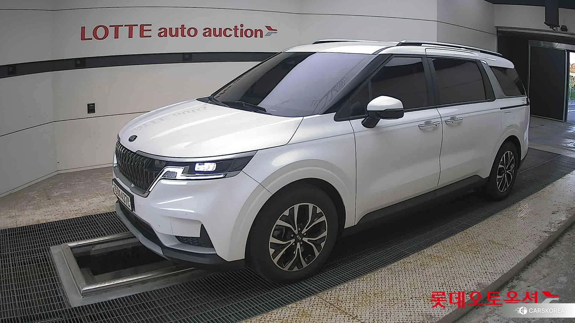 Kia Carnival 2021 Snow White Pearl (optional) из Кореи, фото 4