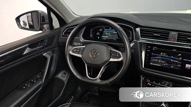 Volkswagen Tiguan second Generation 2022 Серый из Кореи, фото 4