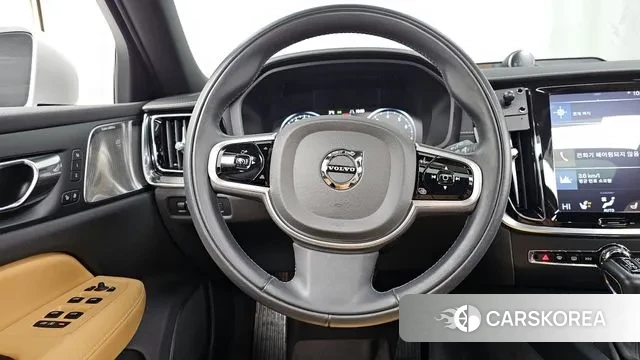 Volvo V60 Cross-Country 2nd Generation 2020 Белый из Кореи, фото 4