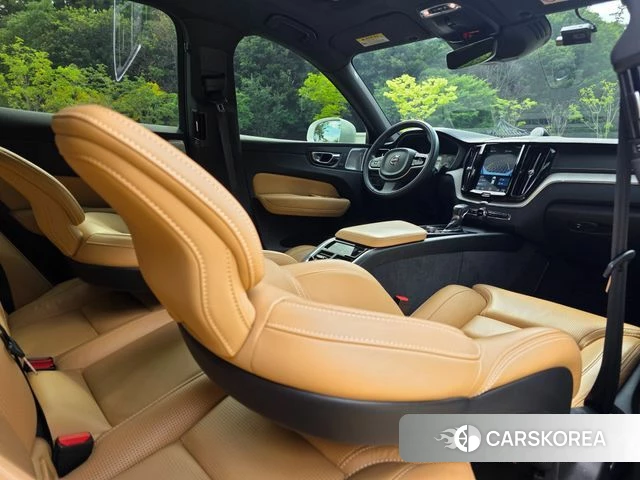 Volvo XC60 second Generation 2019 Белый из Кореи, фото 4