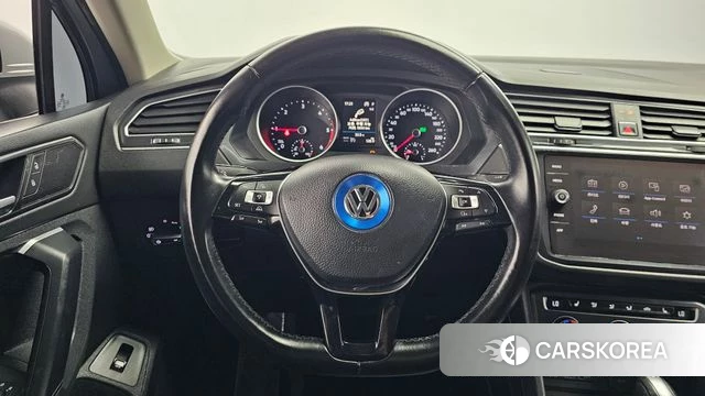 Volkswagen Tiguan second Generation 2018 Серебряный из Кореи, фото 4