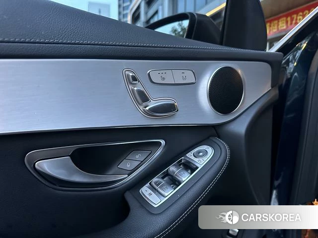 Mercedes-Benz GLC 2021 Черный из Китая, фото 4