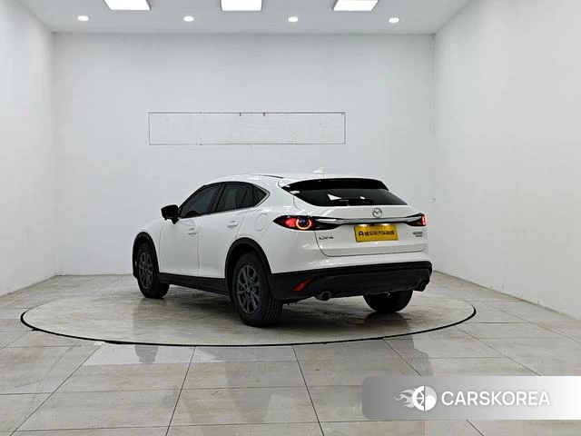 Mazda CX-4 2023 Белый из Китая, фото 4