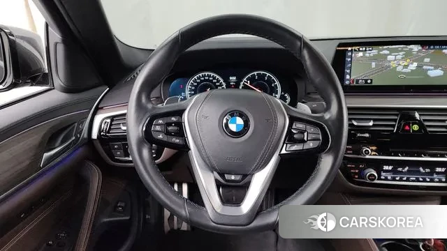 BMW 5 Series (G30) 2018 Серый из Кореи, фото 4
