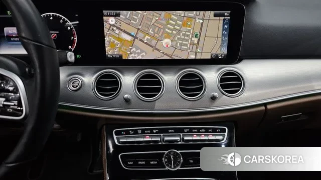 Mercedes-Benz E-Class W213 2019 Серый из Кореи, фото 4