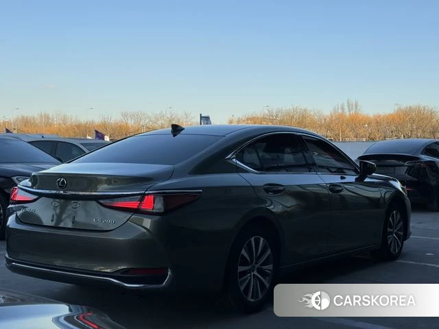 Lexus ES 2021 Зеленый из Китая, фото 4