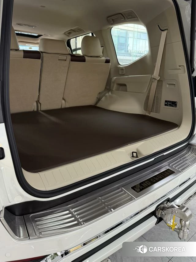 Toyota Land Cruiser (imported) 2025 Белый из Китая, фото 4