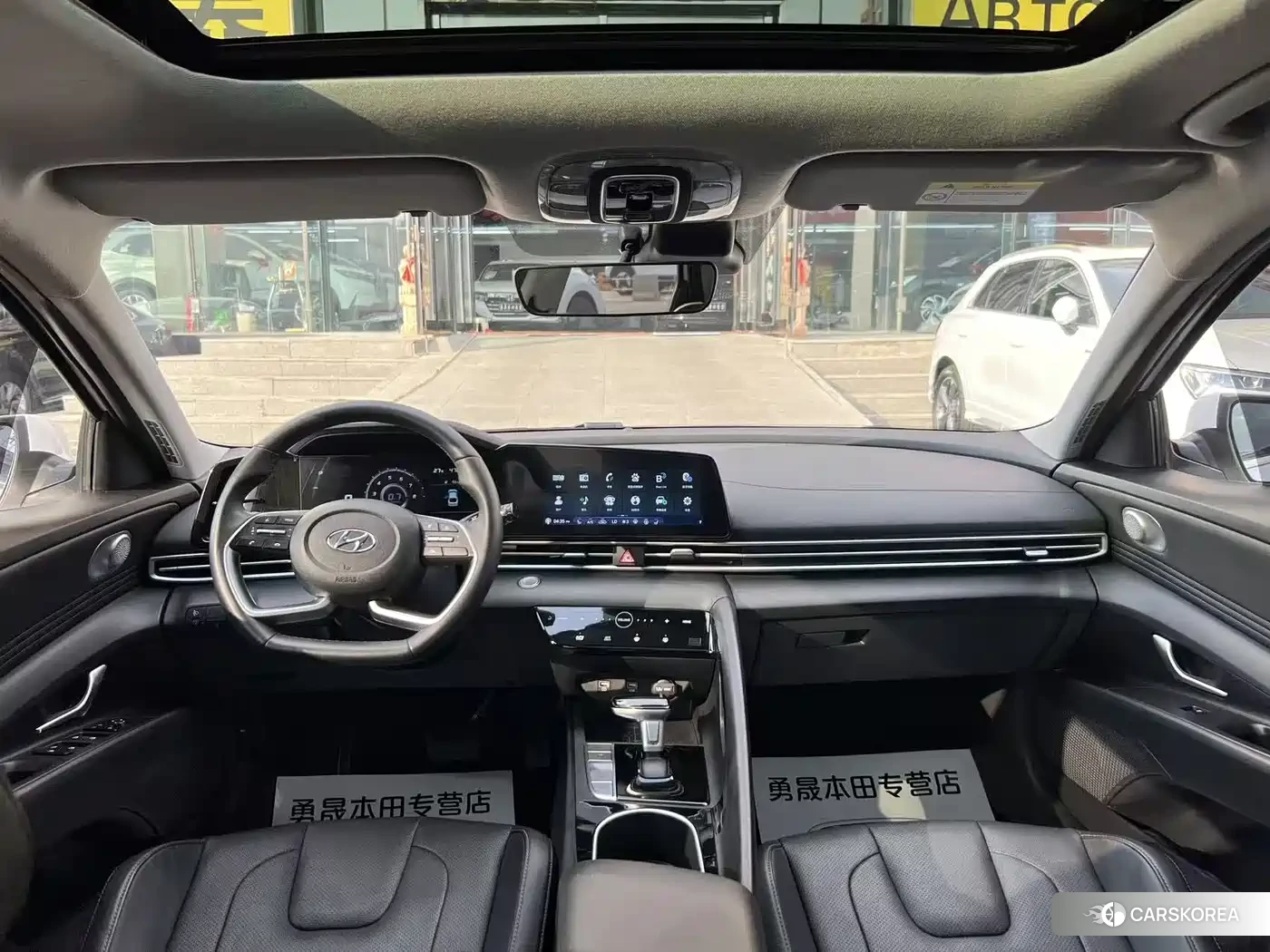 Hyundai Elantra 2023 Белый из Китая, фото 4