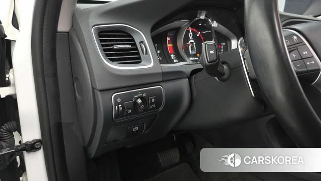 Volvo S60 2018 Белый из Кореи, фото 4