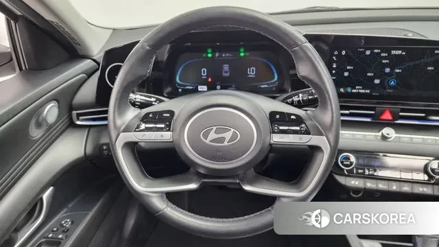 Hyundai The New Avante (CN7) 2023 Белый из Кореи, фото 4