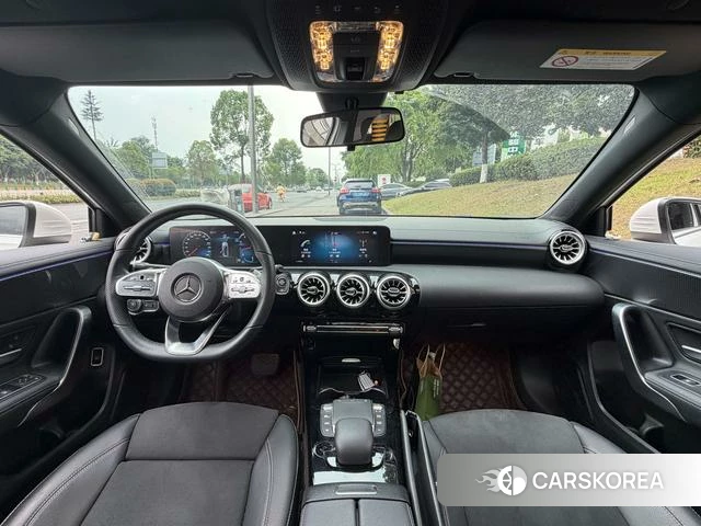 Mercedes-Benz Class A 2022 Белый из Китая, фото 4