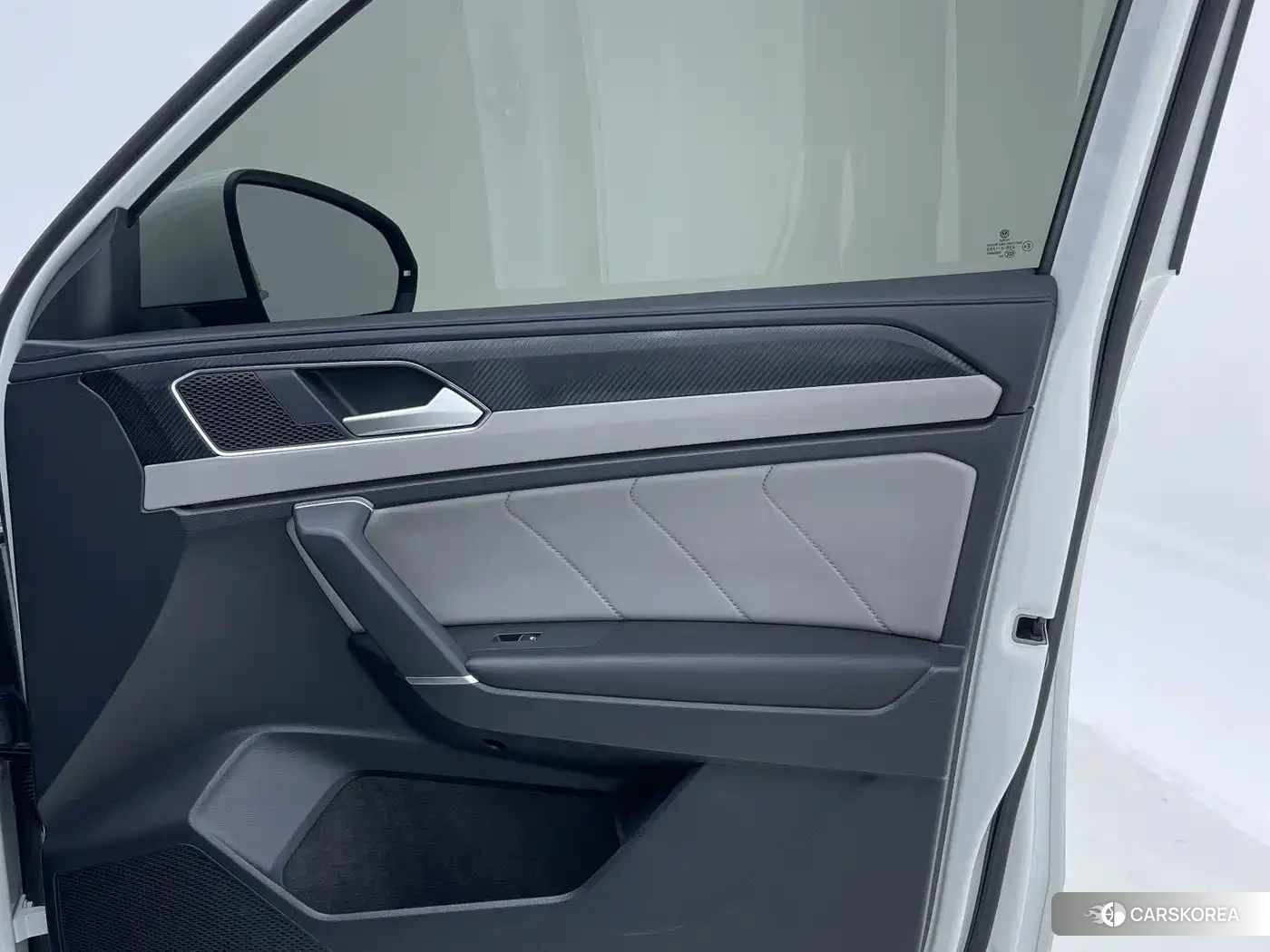 Volkswagen Tayron 2023 Белый из Китая, фото 4