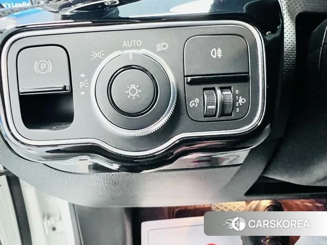 Mercedes-Benz Class A 2022 Белый из Китая, фото 4