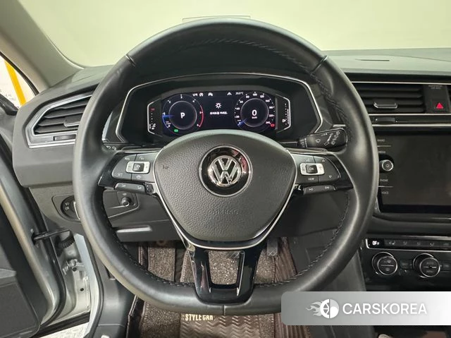 Volkswagen Tiguan second Generation 2020 Серебряный из Кореи, фото 4