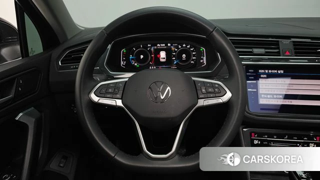 Volkswagen Tiguan second Generation 2022 Черный из Кореи, фото 4