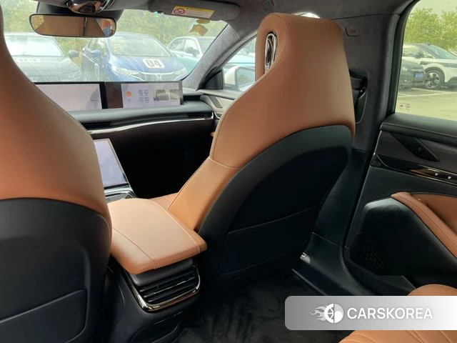 Zhiji Automobile Zhiji L7 2023 Белый из Китая, фото 4