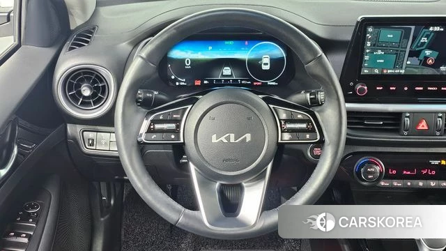 Kia The New K3 2nd generation 2022 Белый из Кореи, фото 4