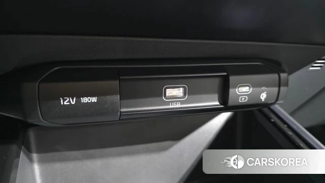 Kia Di Ol Nu Niro 2025 Белый из Кореи, фото 4