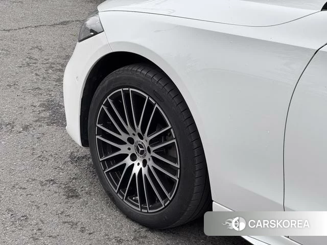 Mercedes-Benz Class C 2023 Белый из Китая, фото 4