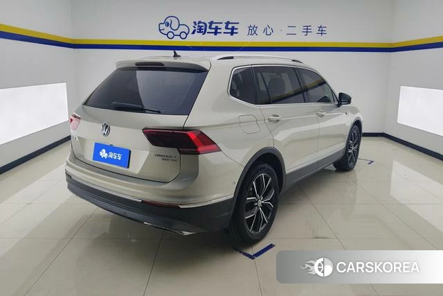 Volkswagen Tiguan L 2018 Темно-серый из Китая, фото 4