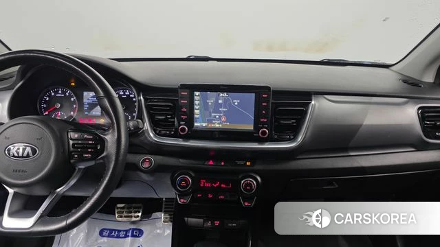 Kia Stonic 2018 Белый из Кореи, фото 4