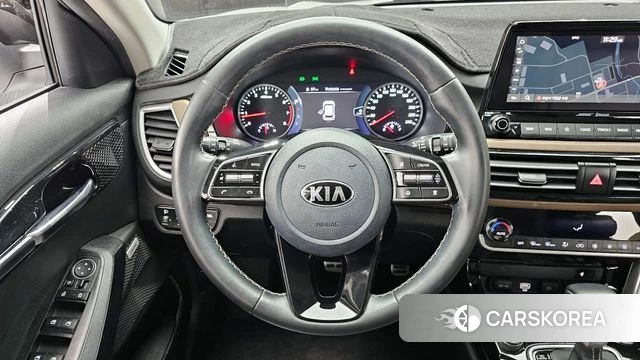 Kia Seltos 2019 Белый из Кореи, фото 4
