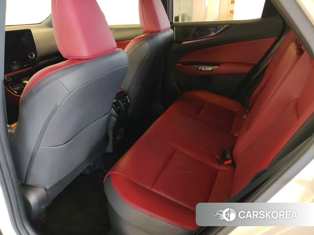 Lexus NX PHEV 2022 Белый из Китая, фото 4