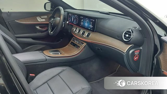Mercedes-Benz E-Class W213 2021 Черный из Кореи, фото 4