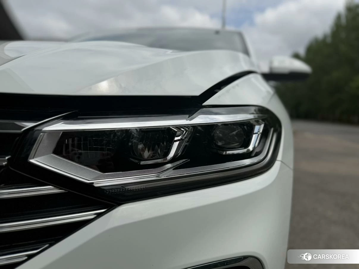 Volkswagen Lavida 2023 Белый из Китая, фото 4
