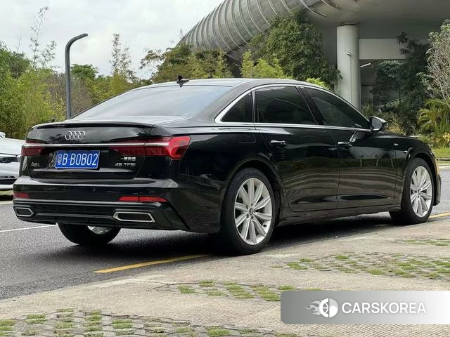 Audi A6L 2021 Черный из Китая, фото 4