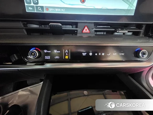 Kia Sportage 5th Generation Hybrid 2023 Белый из Кореи, фото 4