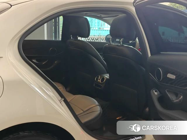 Mercedes-Benz Class C 2019 Белый из Китая, фото 4