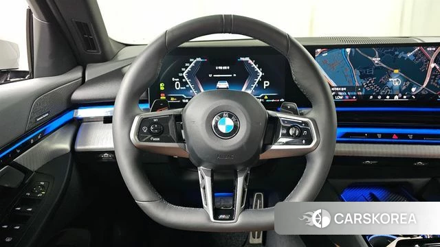 BMW 5 Series (G60) 2025 Белый из Кореи, фото 4