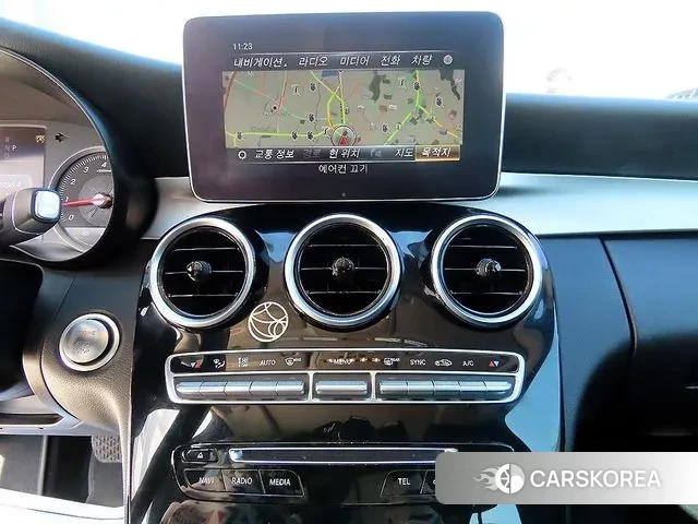 Mercedes-Benz C-Class W205 2018 Белый из Кореи, фото 4