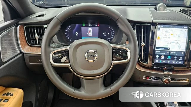 Volvo XC60 second Generation 2023 Черный из Кореи, фото 4