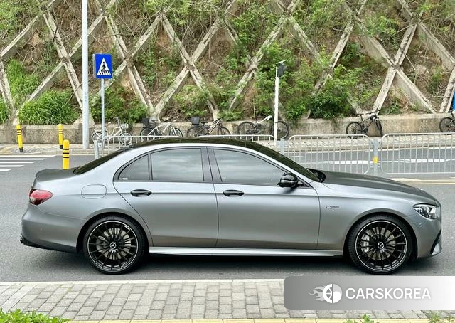 Mercedes-Benz E-class AMG 2022 Темно-серый из Китая, фото 4