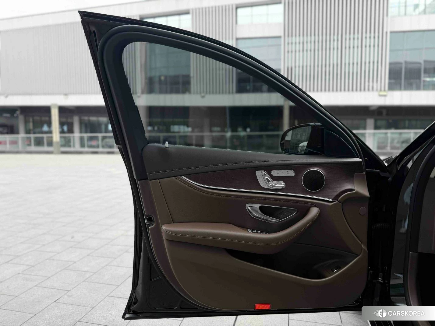 Mercedes-Benz E-class 2022 Черный из Китая, фото 4