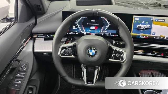 BMW 5 Series (G60) 2024 Белый из Кореи, фото 4