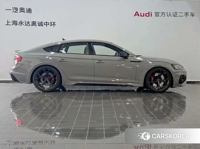 Audi RS 5 2025 Серебристо-серый из Китая, фото 4