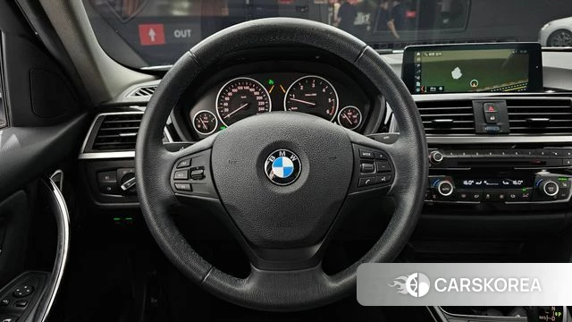 BMW 3 Series (F30) 2018 Белый из Кореи, фото 4