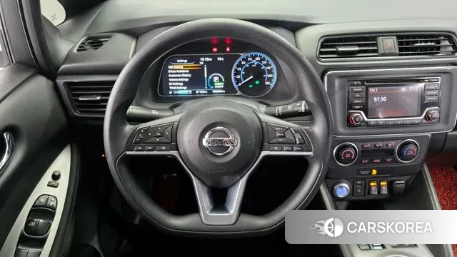 Nissan Leaf (ZE1) 2019 Белый из Кореи, фото 4