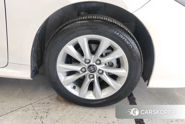 Toyota Corolla 2023 Белый из Китая, фото 4