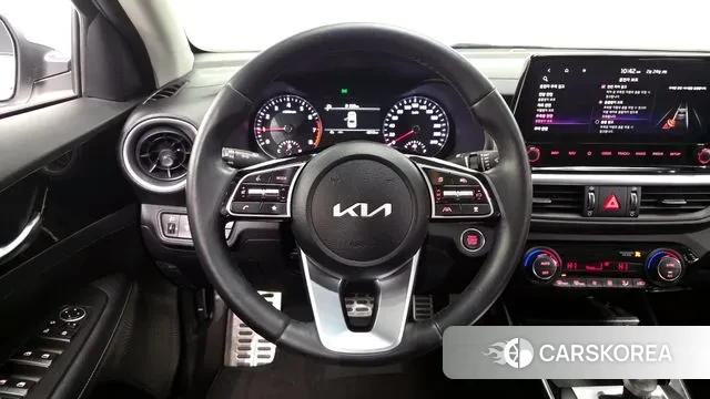 Kia The New K3 2nd generation 2024 Белый из Кореи, фото 4