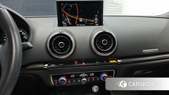 Audi New A3 2019 Белый из Кореи, фото 4