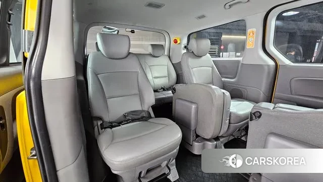 Hyundai The New Grand Starex 2019 Желтый из Кореи, фото 4