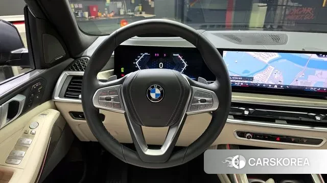 BMW X7 (G07) 2024 Черный из Кореи, фото 4