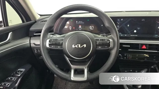 Kia The New K5 3rd generation 2023 Белый из Кореи, фото 4