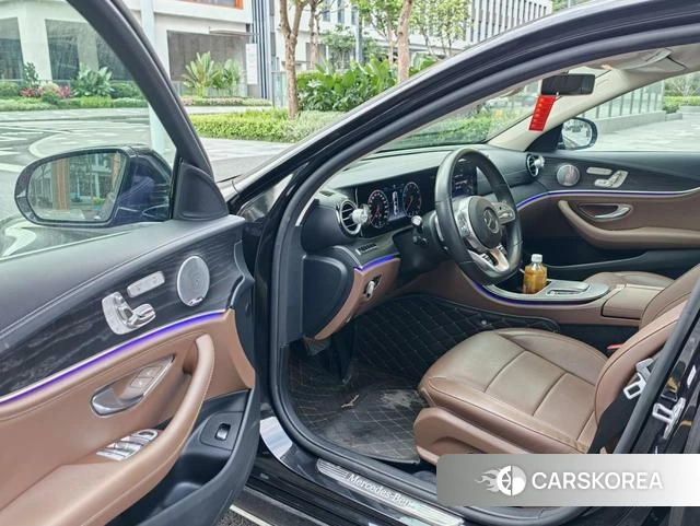 Mercedes-Benz E-class 2021 Черный из Китая, фото 4
